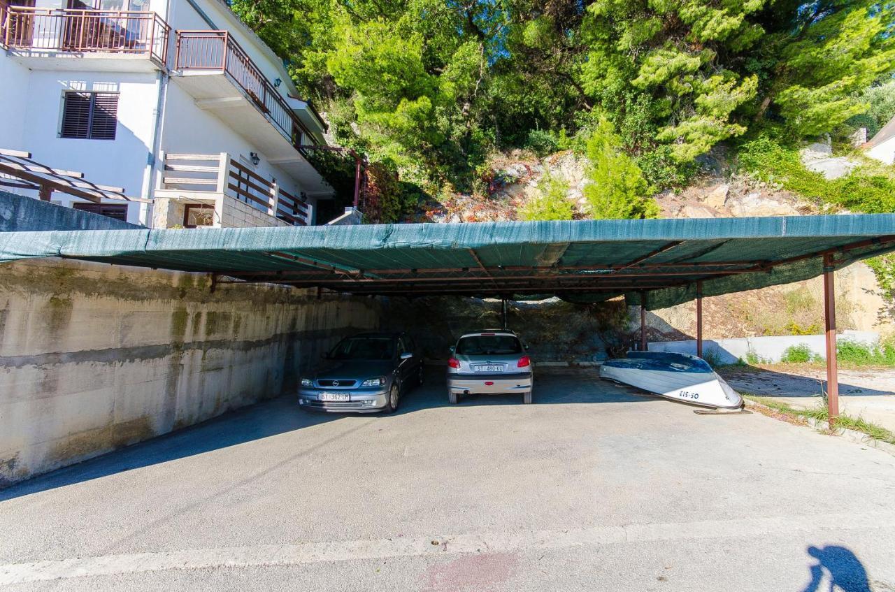 Apartments By The Sea Pisak, Omis - 2802 外观 照片