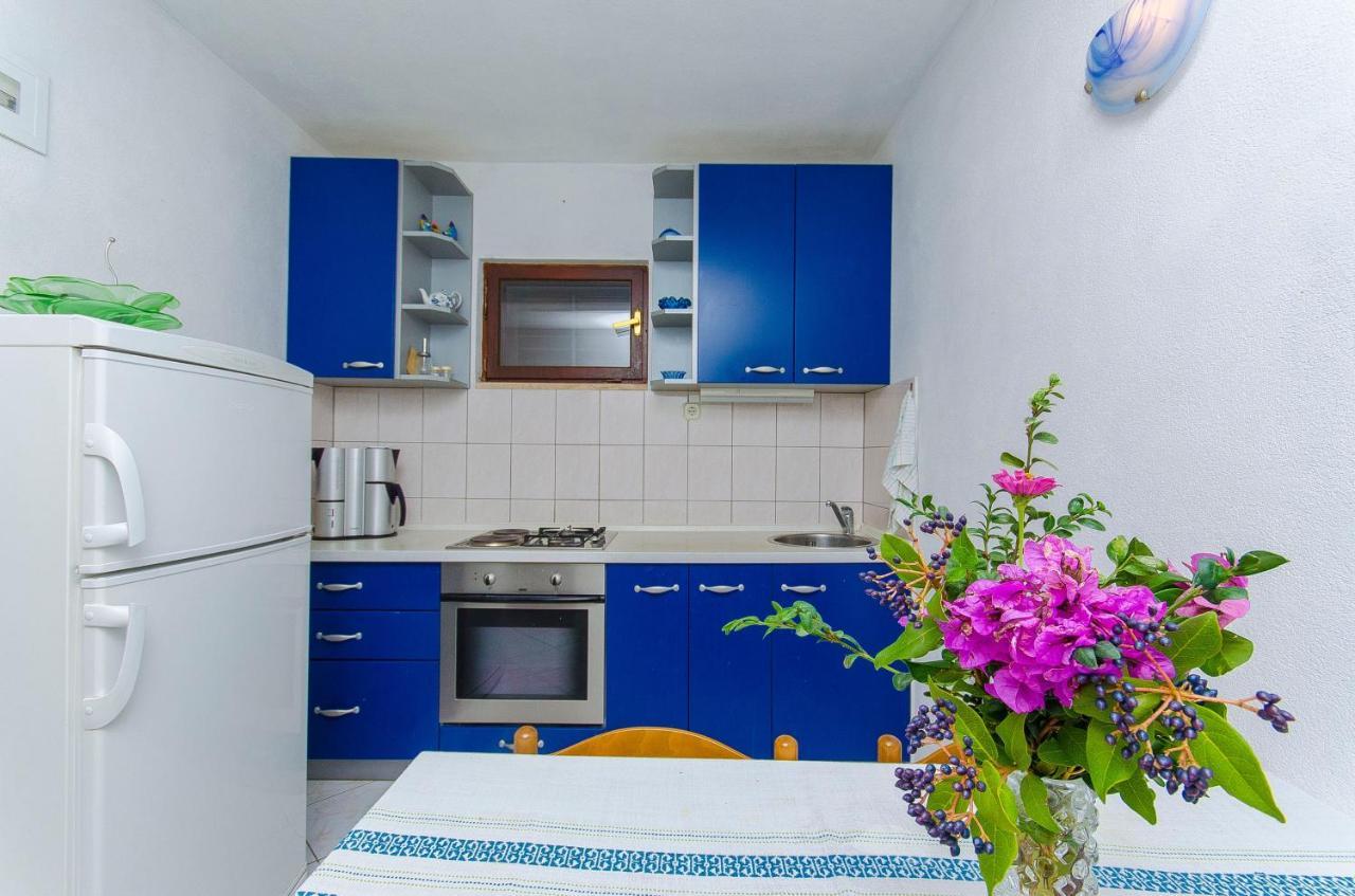 Apartments By The Sea Pisak, Omis - 2802 外观 照片