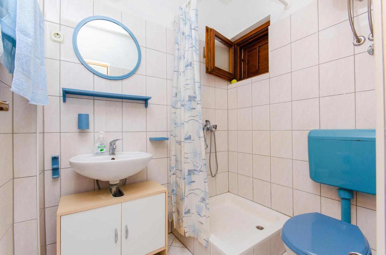 Apartments By The Sea Pisak, Omis - 2802 外观 照片